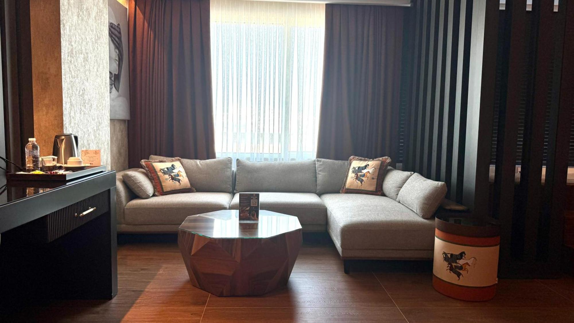 Sirin Park Hotel Adana Esterno foto